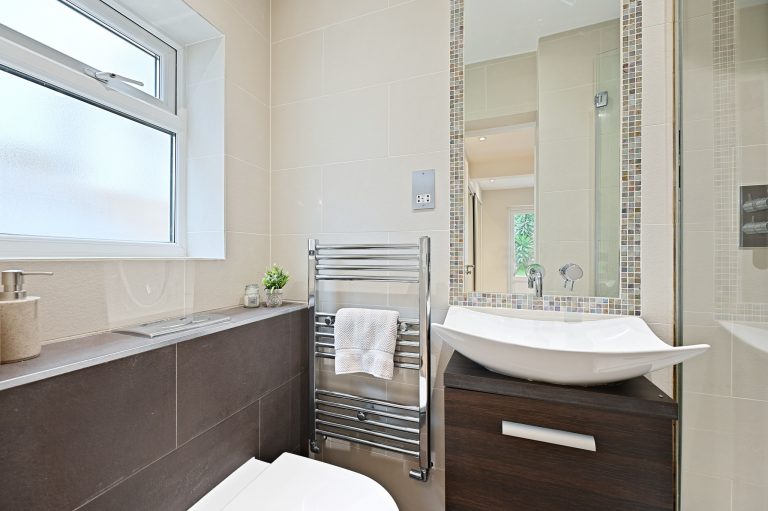 MREAL - 6A Priory Terrace - Ensuite3 (1)